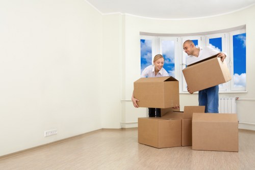 Moving truck in Walthamstow for local house relocation