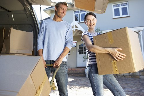 Customer booking confirmation and service details for a removals job